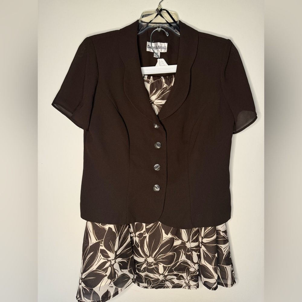 Danny & Nicole VINTAGE 2 Pc. 8 Petite Brown/Cream Floral Skirt Set
